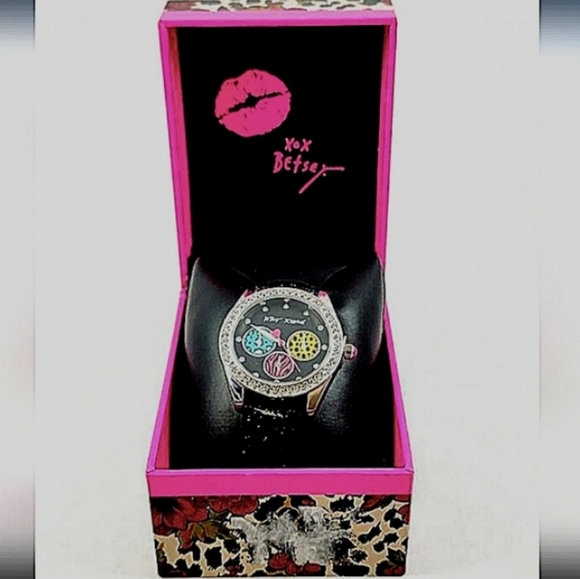 New! BETSEY JOHNSON Silver / Black Faux Chronological Dial Oversized Watch. - Picture 1 of 10
